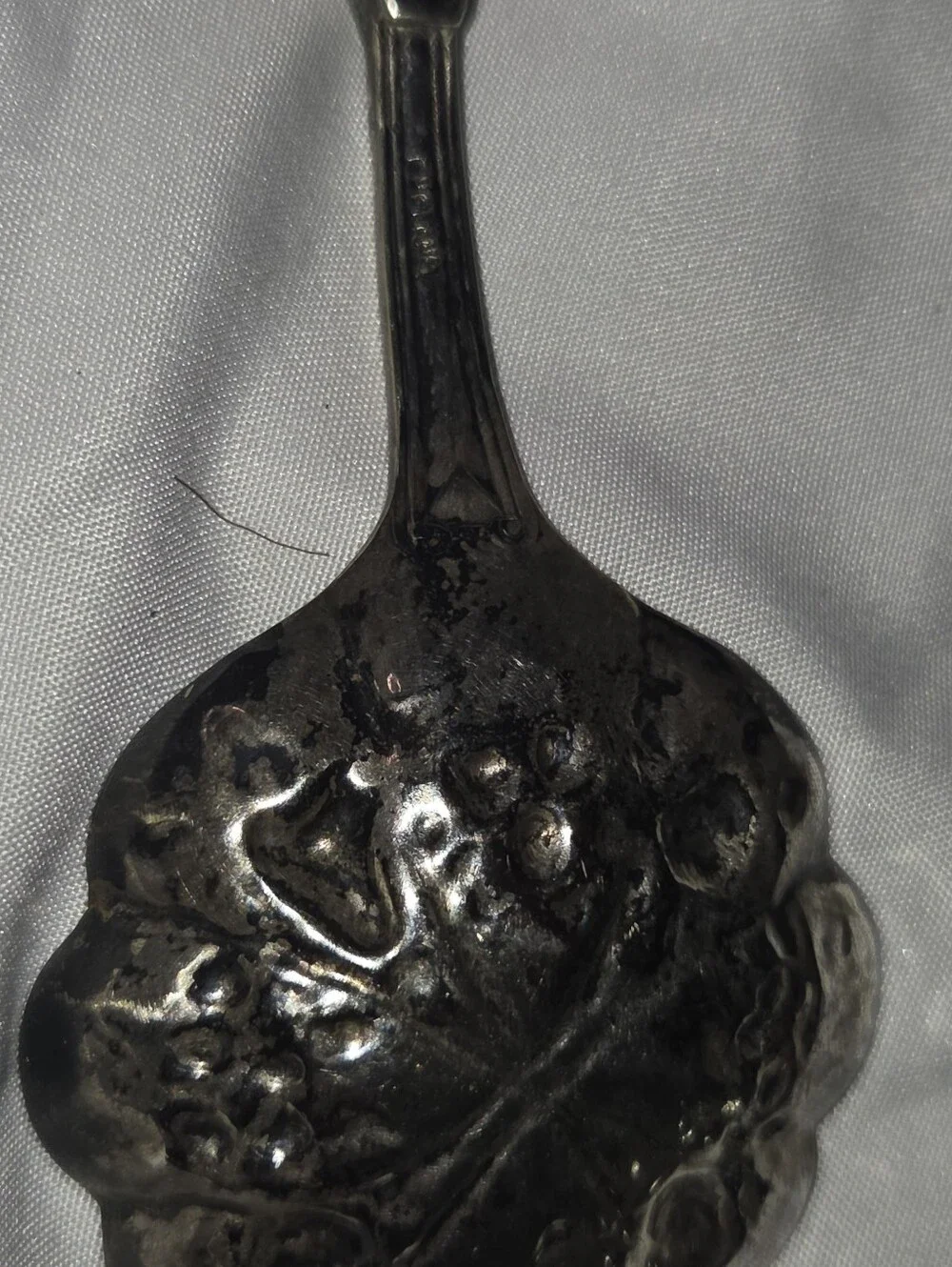 N/A ornate silver